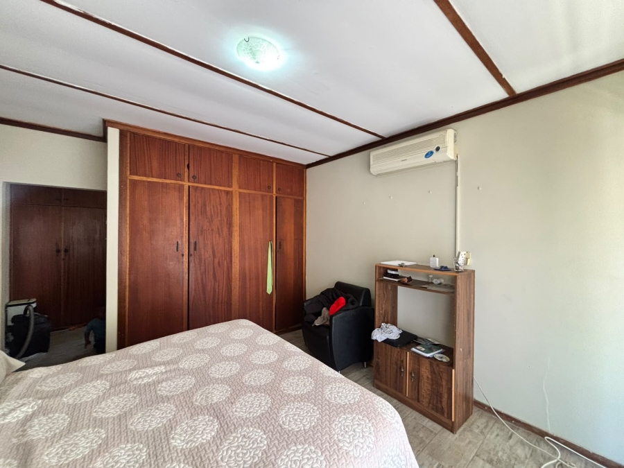 5 Bedroom Property for Sale in Adamayview North West